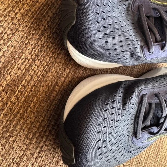 Men’s Brooks Adrenaline 24 Navy and White Running Shoes Size 13 - Picture 7 of 9